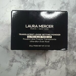 Laura Mercier loose setting powder